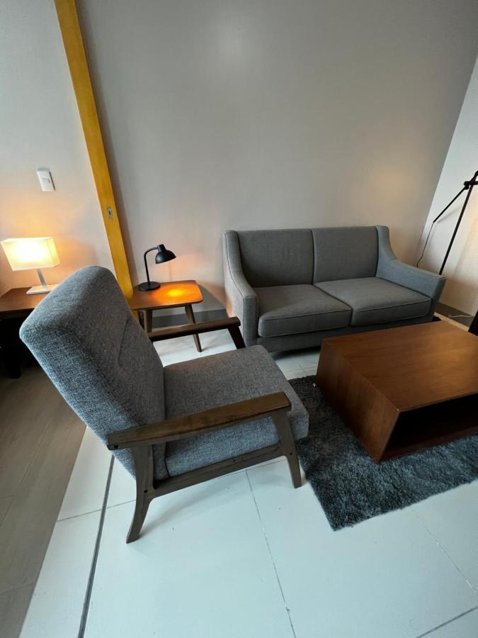 1 Bedroom Uptown Bgc Across Uptown Mall Manila Zewnętrze zdjęcie
