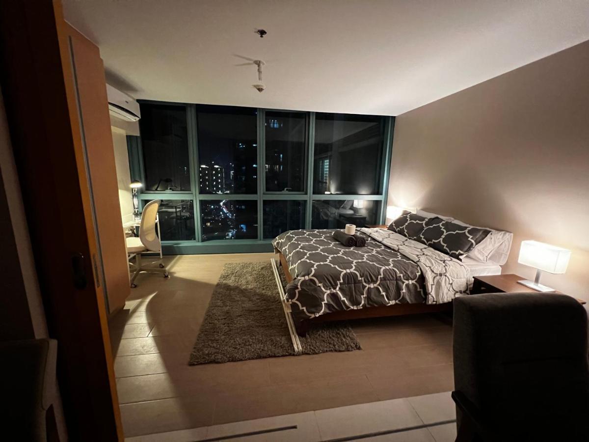 1 Bedroom Uptown Bgc Across Uptown Mall Manila Zewnętrze zdjęcie