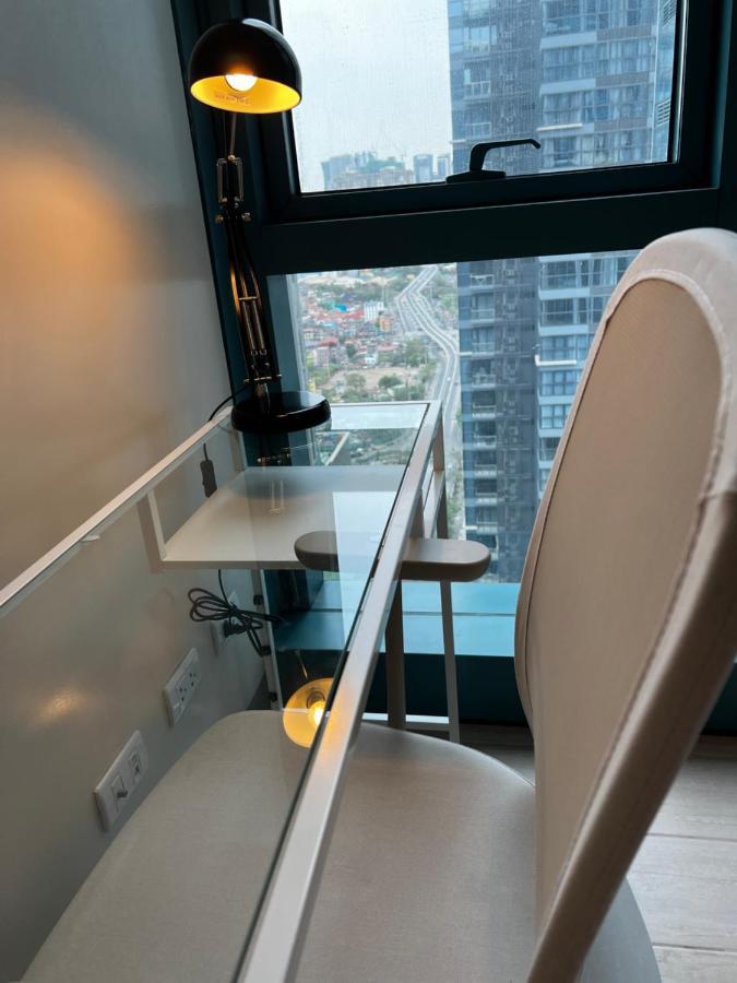 1 Bedroom Uptown Bgc Across Uptown Mall Manila Zewnętrze zdjęcie