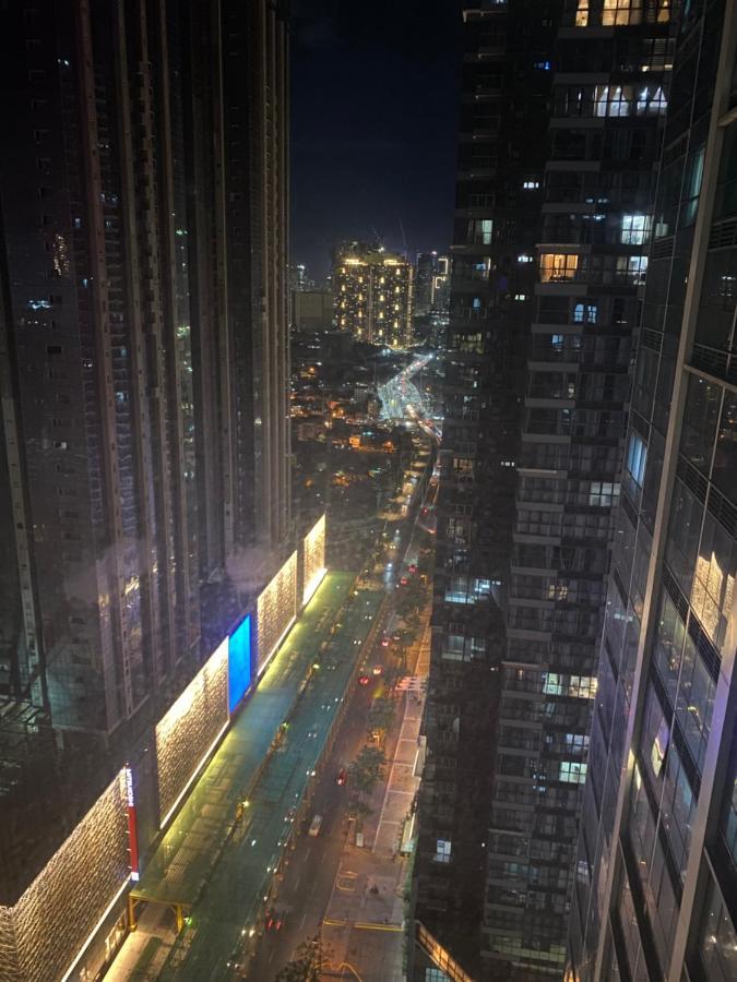 1 Bedroom Uptown Bgc Across Uptown Mall Manila Zewnętrze zdjęcie
